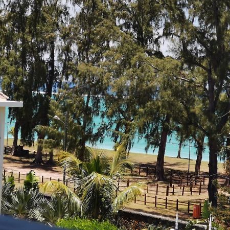 Rayon Vert Bleuphorie Beach Apartment Flic-en-Flacq Exterior foto